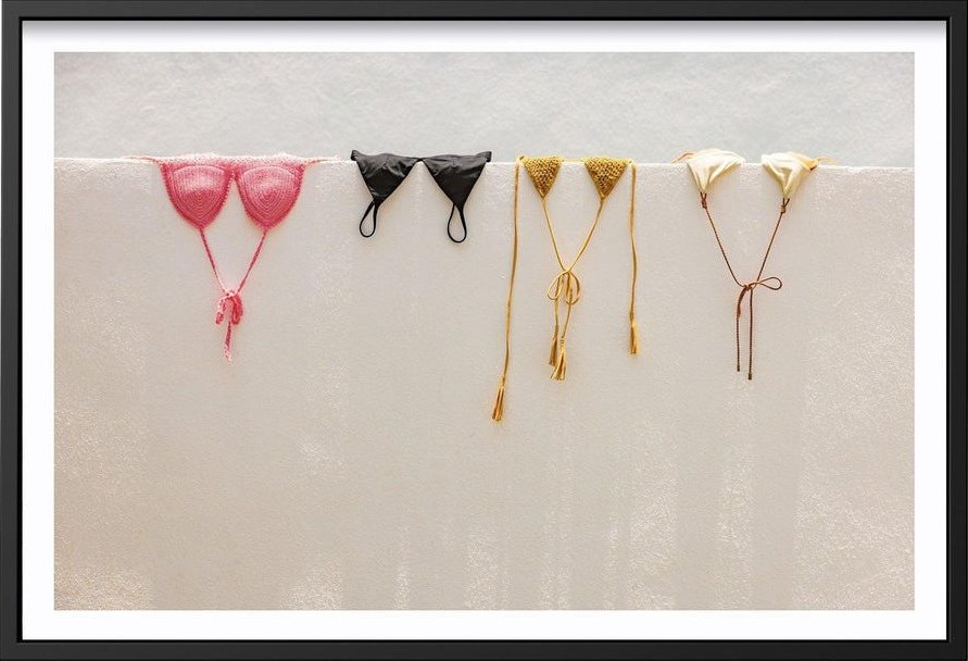 Bikini Hangs